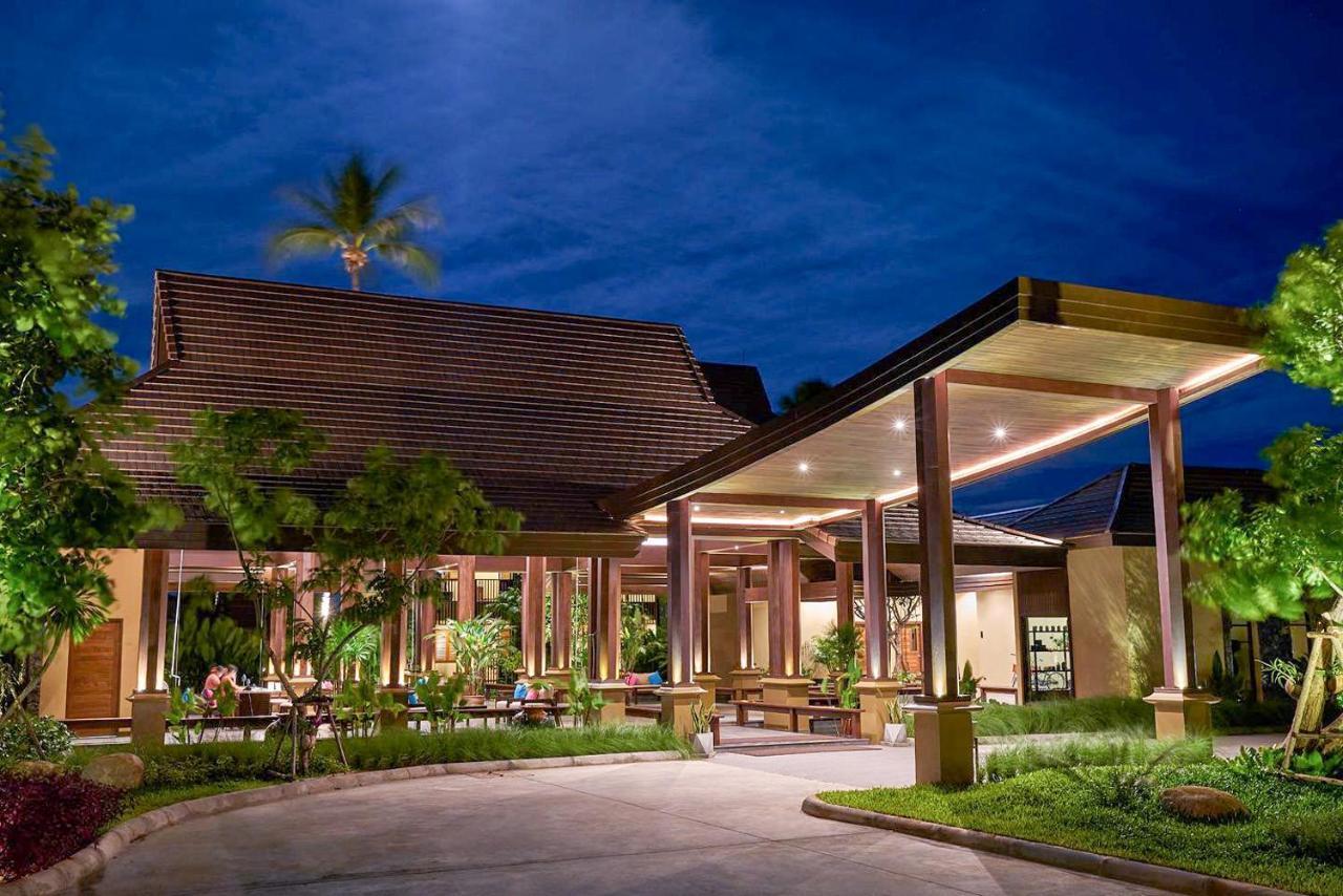 Khanom Beach Resort And Spa Exterior photo